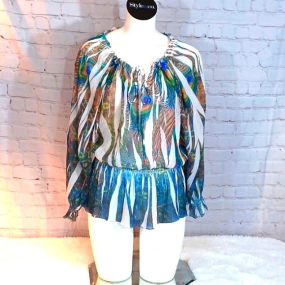 None Tops - Womans‎ Lightweight Peacock Peasant Top szS